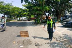 Gagal Menyalip, Pengendara Motor Tewas Ditabrak Truk Tangki di Arengka