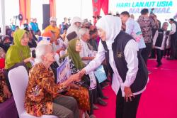 Penduduk Usia Produktif Jatim 69,28 Persen, Lansia Terus Bertambah