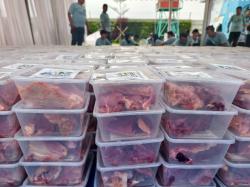 Kolaborasi dengan TNI-Polri dan Pemkab Bekasi, PLN Cikarang Salurkan 1.855 Paket Daging Kurban