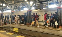 Libur Idul Adha, Stasiun Sidoarjo Diserbu Penumpang, Kedatangan Lebih Tinggi dari Keberangkatan