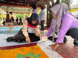 40 Perempuan Disabilitas Dibekali Keterampilan Membatik Inklusif