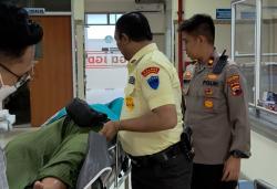 Satset, Wakapolres Grobogan Evakuasi Korban Kecelakaan di Jalan Gajah Mada