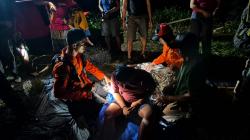 Tim SAR Gabungan Evakuasi Dua Pemuda Hilang di Hutan Bagugus Kapuas dalam Keadaan Selamat