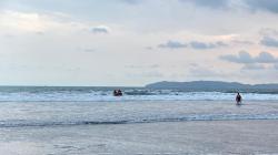 6 Remaja Terseret Ombak Pantai Menganti Kebumen 2 Hilang, Pencarian Dilanjutkan Hari Ini