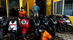Dua Remaja 17 Tahun Sudah 1 Tahun Curi Motor di Kota Sorong, 18 TKP Diungkap Polisi
