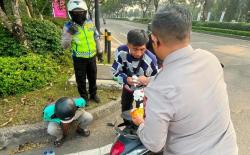 Kapolres Tangsel Sigap Bantu Korban Kecelakaan di Kawasan BSD Plaza 