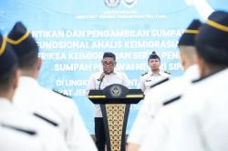 Lantik 17 Pejabat Fungsional dan 3 PNS, Kakanwil Imigrasi Sumut Sampaikan Pesan Penting