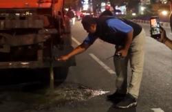 Air Lindi Bocor Ancam Pengguna Jalan, DLH Surabaya Sebut Banyak Armada Tak Laik Operasi