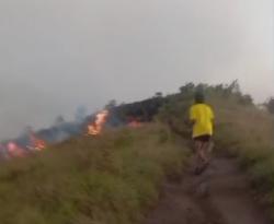 Bukit Sempana Sembalun Terbakar, 25 Pendaki Dievakuasi dari Kepungan Api