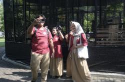 Cara Unik Belajar Bahasa Inggris, Jalan-jalan Berwisata Sambil Asah Skill di Romokalisari Surabaya