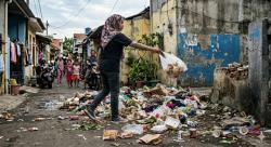 Pelaku Buang Sampah Sembarangan Didenda Rp500.000, Sudin LH Jaksel Setorkan ke Kas Daerah