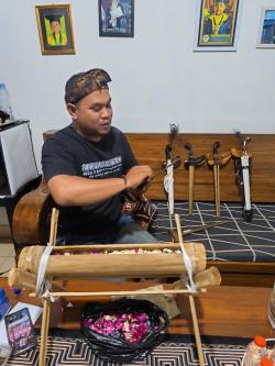 Puluhan Keris Dijamas pada Malam 1 Suro di Salatiga, Tradisi Merawat Warisan Leluhur