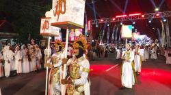 Sambut Tahun Baru Hijriah, Ribuan Peserta Ikuti Pawai Lampion di Lamongan