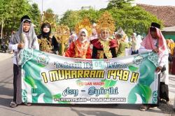 Ratusan Peserta Meriahkan Pawai Ta'aruf Sambut 1 Muharram di Purwosari Bojonegoro