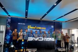 Perluas Akses Kendaran Listrik di Jateng, BYD dan Haka Auto Resmikan 4 Dealer Baru di Semarang-Solo