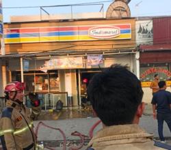 Dampak Pemadaman Listrik, Genset Meledak Bakar Minimarket di Karawang
