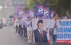 Massa Pendukung MBG Gelar Apel di Bundaran Balai Kota Malang