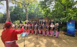 Sunda Ngariung di Kebun Raya Bogor Semarak dengan Angklung Srikandi Bogor