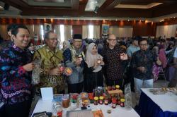 Buka-bukaan Strategi Bisnis Berkelanjutan, Aula Pesantren UNIBA Sumenep Berubah Jadi Markas UMKM
