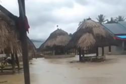 Luapan Sungai Noepnof Terjang 25 Rumah di Kecamatan Toianas, BPBD TTS Siapkan Peninjauan Lokasi
