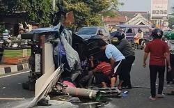 3 Orang Terluka dalam Kecelakaan Pikap dan Truk di Jalan Gatot Subroto Nganjuk