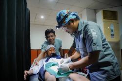 Gunakan Teknologi Bipolar, Khitan Massal Gratis Layani 100 Anak di Surabaya