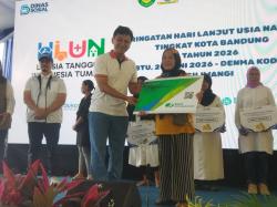 Nasib Pekerja Usia Senja di Bandung: Berjuang di Sektor Informal hingga Perlunya Jaring Pengaman