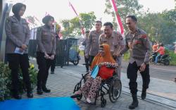 Ribuan Warga Ikuti Bakti Kesehatan Gratis Polda Jatim di Jombang