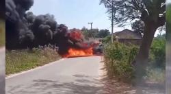 Pikap Terbakar Hebat di Bancar Tuban, Sopir Malah Kabur saat Api Membesar