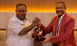 Pemprov PBD Gandeng UNIPA, Elisa Kambu Tegaskan SDM Papua Tak Cukup Bermodal Ijazah