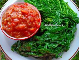 3 Resep Sambal Terasi Pedas Enak Disantap Dengan Daun Singkong