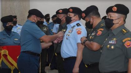 Arab tilida aka va opa ortasidagi jinsiy aloqa Ukraina uysizlar bilan porno