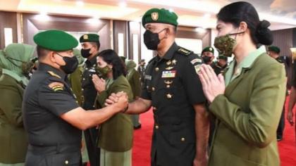 Tukli katta eshak pornosini tomosha qiling