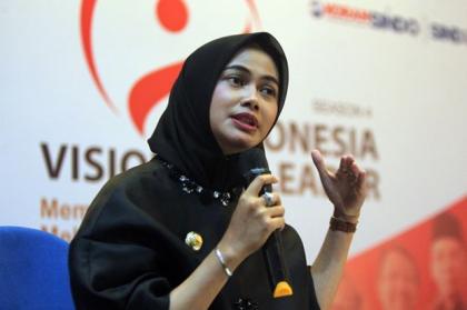 Porno video buzuq lezbiyen