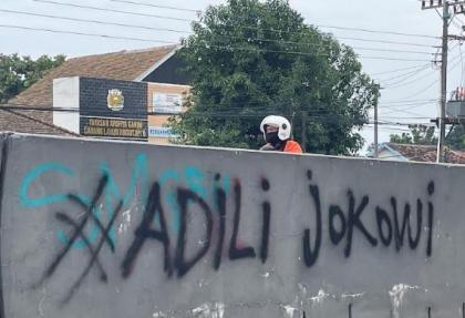Vandalisme Adili Jokowi Meluas hingga ke Jogja, Polisi Gercep Cari Pelaku - Bagian 1