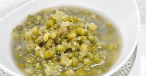 Sarapan Sederhana Dengan Bubur Kacang Hijau Sehat Dan Segar Sarapan Sederhana Dengan Bubur Kacang Hijau Sehat Dan Segar
