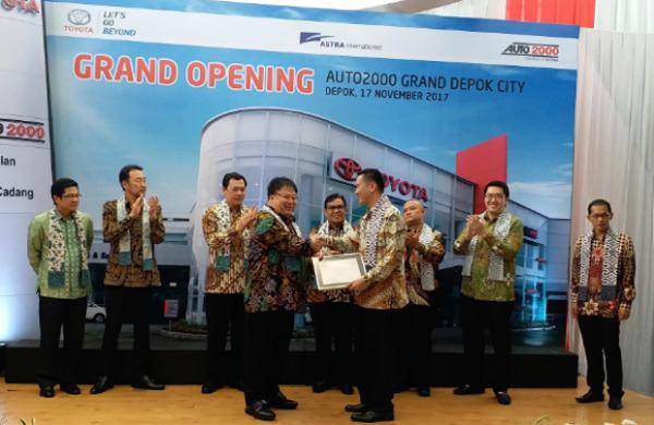 auto2000 Depok