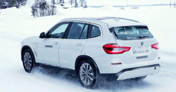 BMW iX3