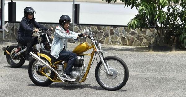 Jokowi Touring