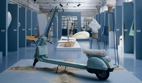 Vespa TRaveli