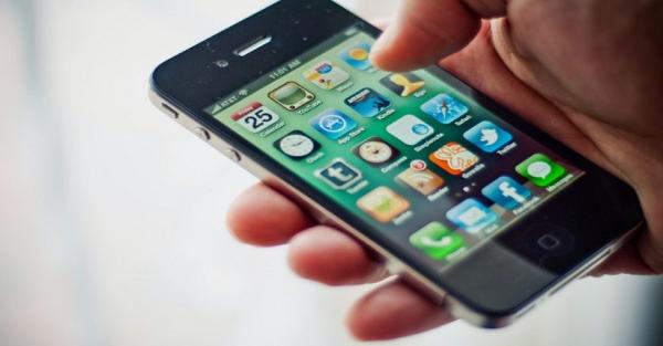 Manfaatkan Smartphone Jadul Jadi 4 Benda Ini