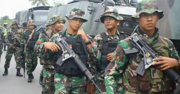 Pasukan Gabungan Tni Polri Berhasil Masuki Tkp Pembunuhan 31 Pekerja Bagian 1<script async src=