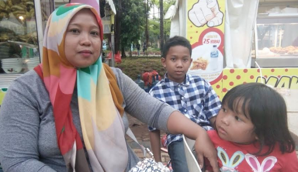 Sri bersama anak-anaknya (Foto: Rahma Sari)