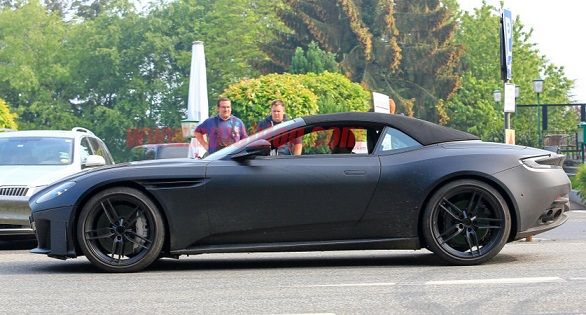 Aston Martin DBS Superleggera