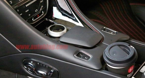 Aston Martin DBS Superleggera