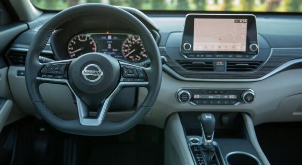 Nissan Altima 2019