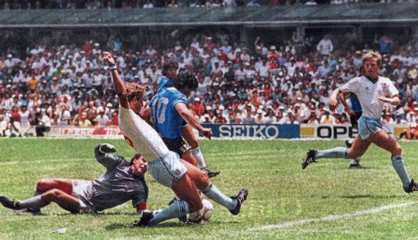 Mantan pemain Timnas Argentina, Diego Maradona (Foto: Infobae)