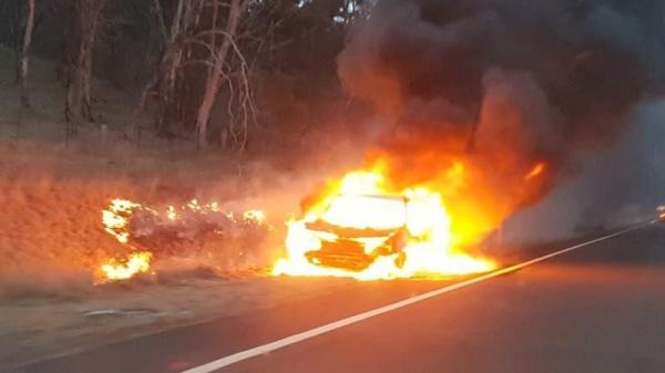Liburan Imlek, 11 Orang termasuk 2 Anak Tewas Terbakar dalam Kecelakaan Mobil
