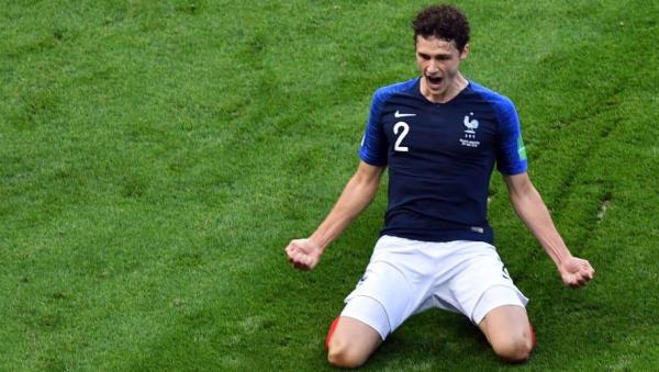 Bek kanan Bayern Munchen, Benjamin Pavard (Foto: Bundesliga)