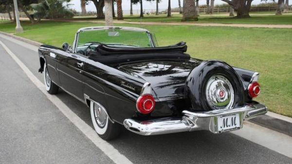 Mobil Merilyn Monroe